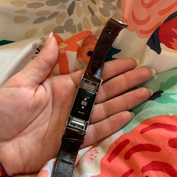 Fitbit Charge 2 - Picture 2 of 5